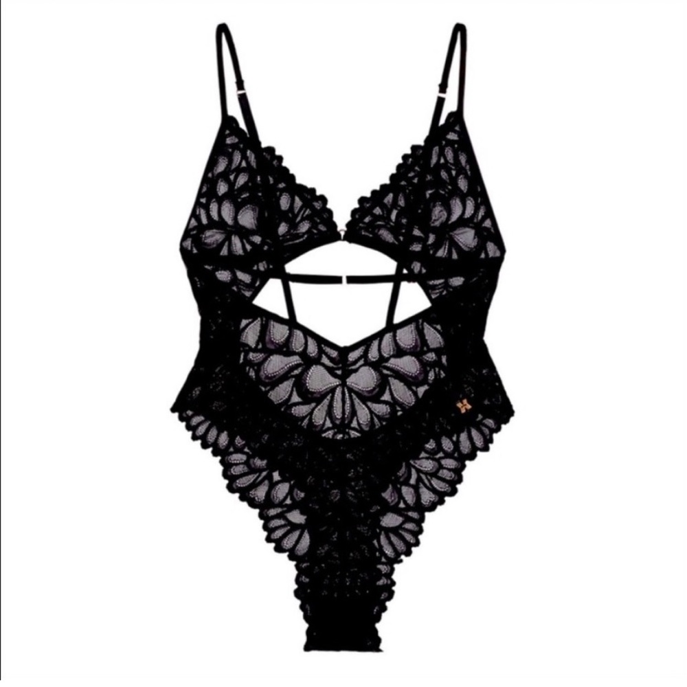 Savage X Fenty black lace teddy NWT ladies S beautiful!